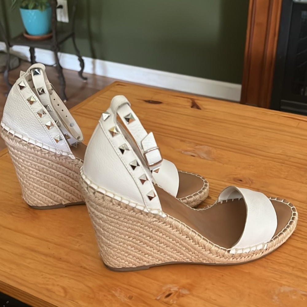 Steven New York White Wedge Retro Dress Shoe; Size 9.5